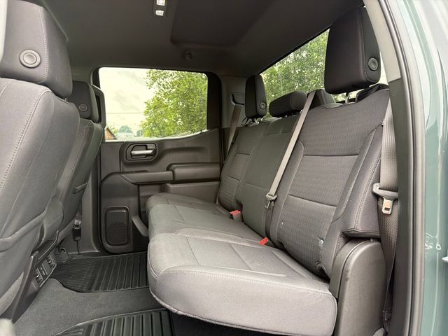 Used 2025 Chevrolet Silverado 1500 Custom Trail Boss w/ Turbomax Blackout Package AWD/4WD image 23