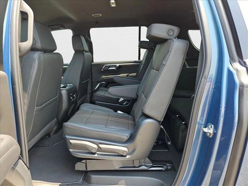 New 2025 Chevrolet Suburban High Country image 13