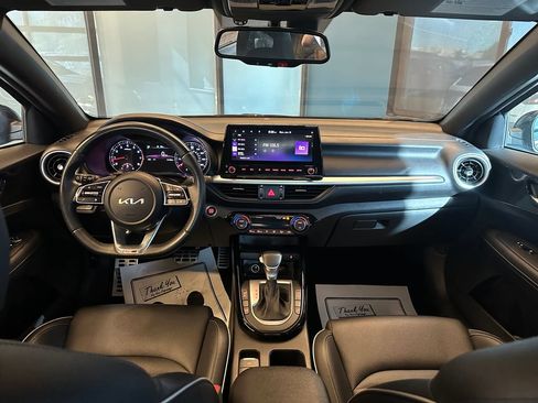 Used 2023 Kia Forte GT-Line w/ GT-Line Premium Package FWD image 9