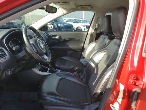 Used 2018 Jeep Compass Latitude image 11