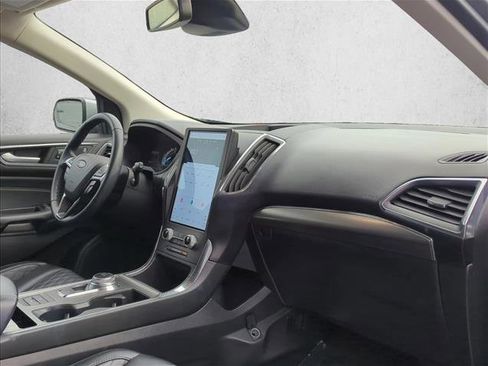 Used 2024 Ford Edge Titanium image 24