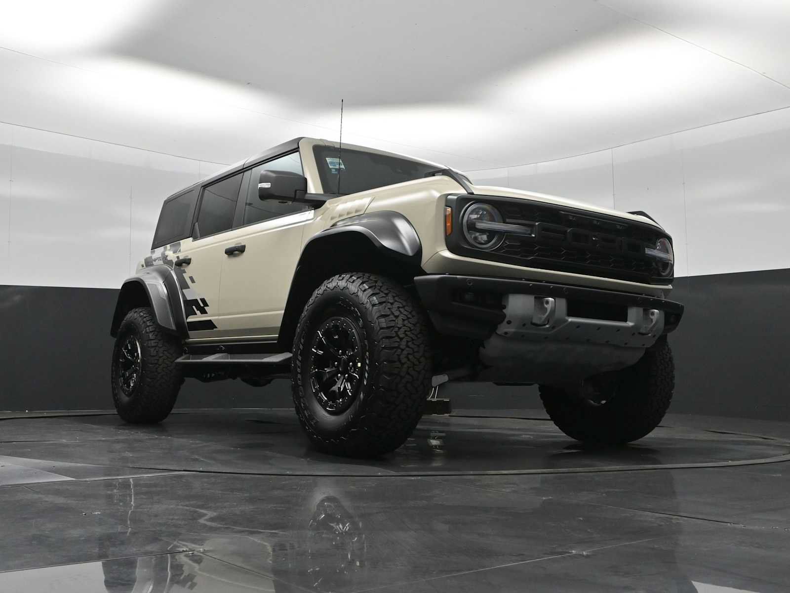New 2026 Ford Bronco Raptor AWD/4WD image 27