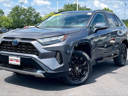 Used 2024 Toyota RAV4 SE w/ Convenience Package AWD/4WD image 1