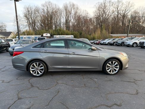 Used 2011 Hyundai Sonata SE w/ Navigation & Sunroof Pkg 4 image 6