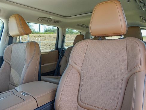 New 2026 INFINITI QX80 Luxe w/ Cargo Package image 10