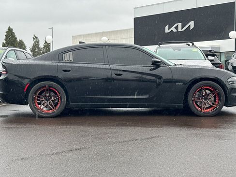Used 2016 Dodge Charger R/T w/ Plus Group image 3
