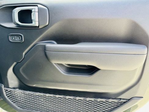 New 2024 Jeep Wrangler Unlimited Sport image 27