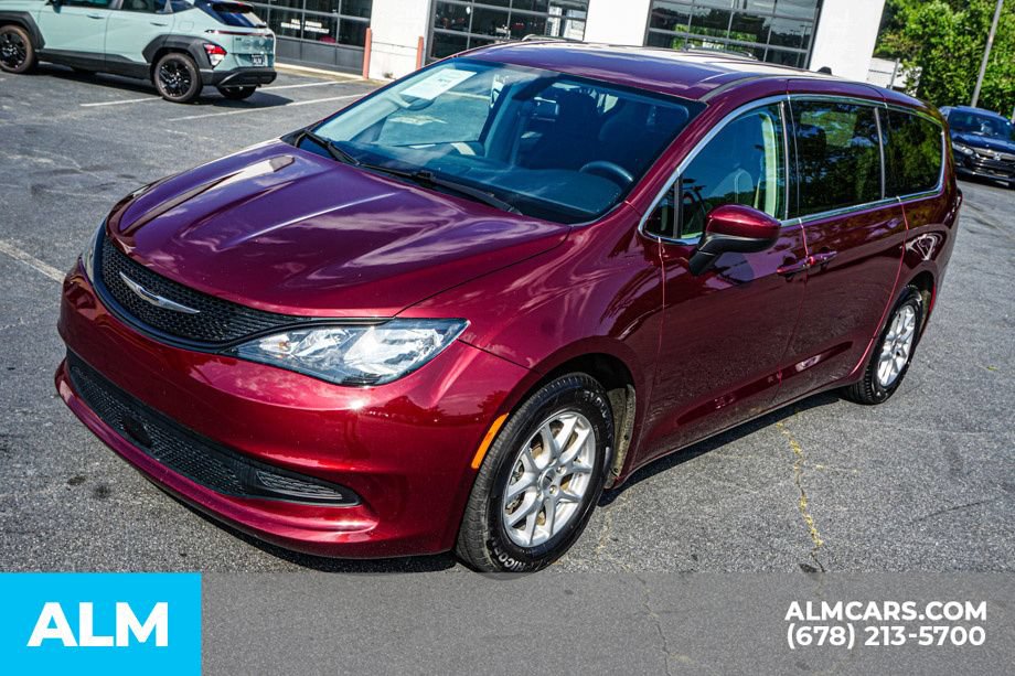 Used 2022 Chrysler Voyager LX FWD image 14