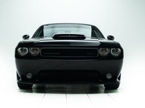 Used 2012 Dodge Challenger SRT8 w/ Premium Sound Group image 6