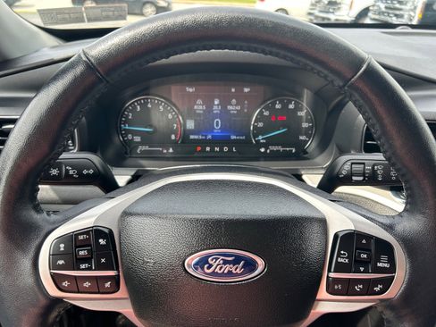 Certified 2023 Ford Explorer XLT w/ Equipment Group 202A AWD/4WD image 23