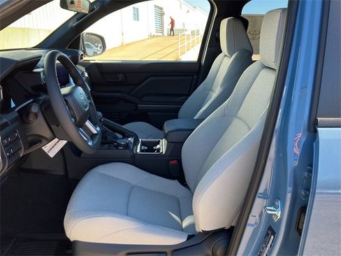 New 2026 Toyota 4Runner SR5 image 18