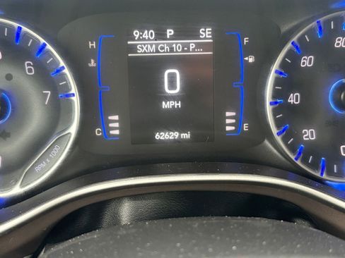 Used 2023 Chrysler Voyager LX image 43