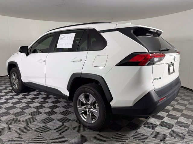 Used 2023 Toyota RAV4 XLE w/ Convenience Package FWD image 4
