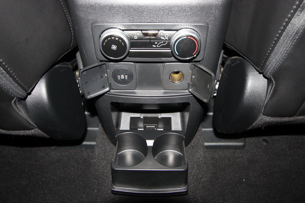 Used 2024 Ford Explorer XLT w/ Equipment Group 202A AWD/4WD image 26