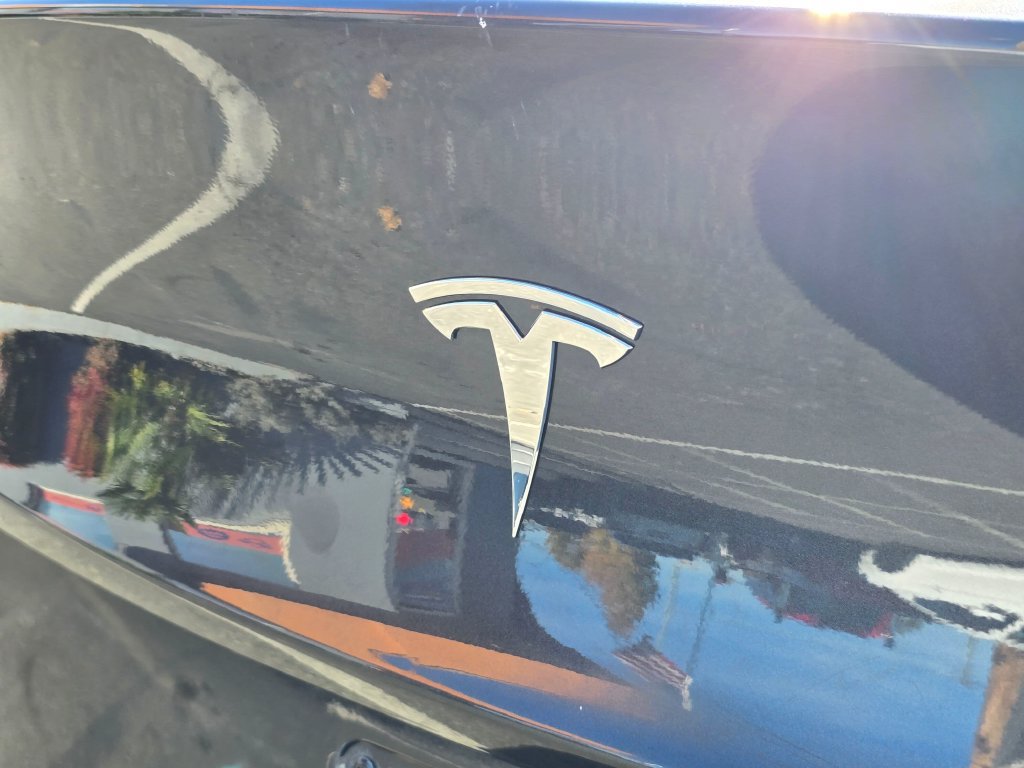 Used 2024 Tesla Model Y Long Range AWD/4WD image 15