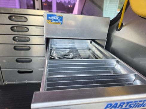 Used 2012 Chevrolet Express 3500 RWD image 29