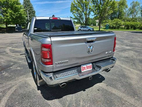 Used 2022 RAM 1500 Laramie AWD/4WD image 3