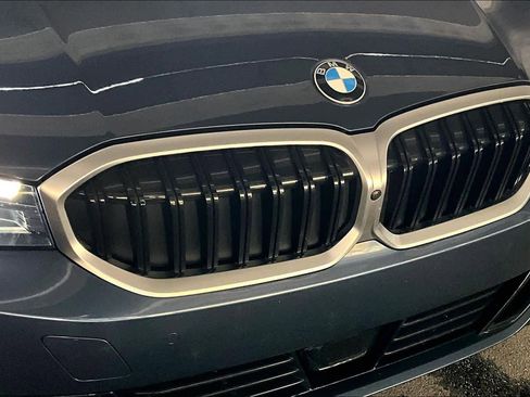 Certified 2025 BMW 330i Sedan image 29