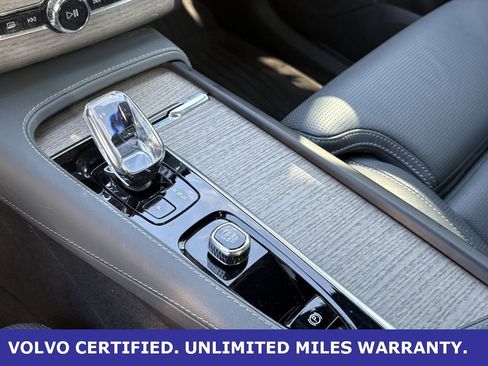 Certified 2024 Volvo XC90 B6 Ultimate w/ Lounge Package image 20