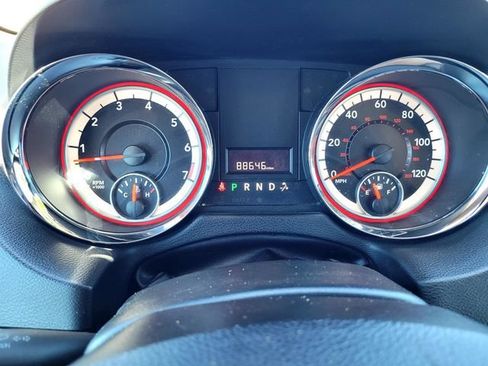 Used 2015 Dodge Grand Caravan American Value Package FWD image 21