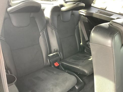 Used 2019 Volvo XC90 T5 R-Design w/ Protection Package Premier AWD/4WD image 12