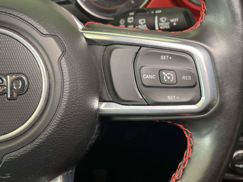 Used 2023 Jeep Wrangler Unlimited Rubicon w/ Cold Weather Group AWD/4WD image 33