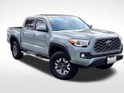 Used 2023 Toyota Tacoma TRD Off-Road image 3
