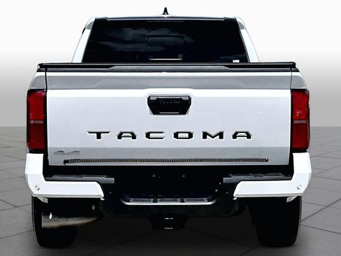 Used 2024 Toyota Tacoma SR5 AWD/4WD image 5