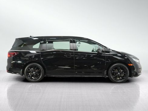 Used 2024 Honda Odyssey Sport image 6