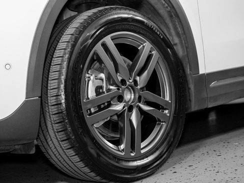 Certified 2025 Mercedes-Benz GLA 250 250 4MATIC&reg; SUV image 29