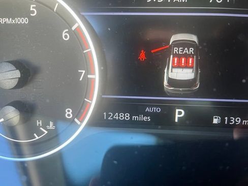 Used 2023 Nissan Rogue S AWD/4WD image 10