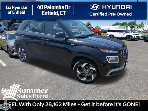 Used 2025 Hyundai Venue SEL FWD image 1