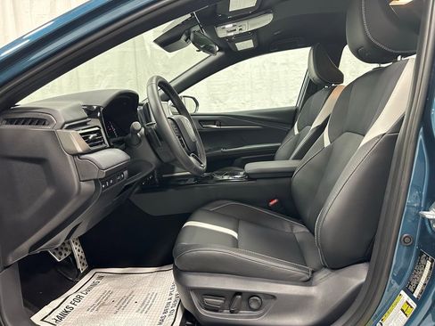 Used 2026 Toyota Camry SE FWD image 14