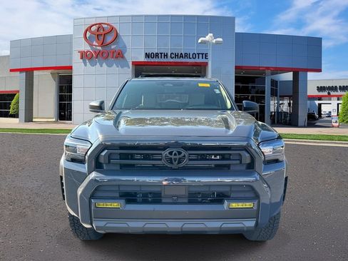 Used 2026 Toyota 4Runner SR5 AWD/4WD image 3