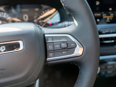 New 2026 Jeep Compass Limited image 19