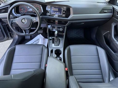 Certified 2021 Volkswagen Jetta SE FWD image 14