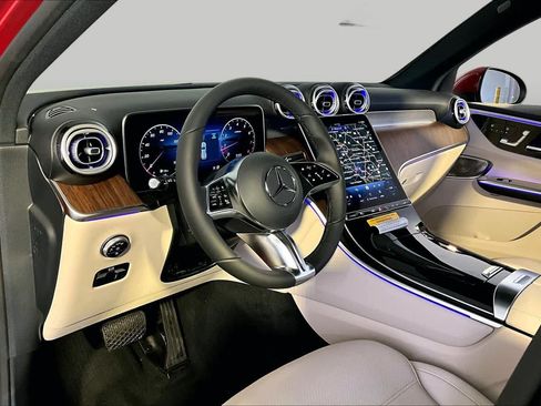 New 2027 Mercedes-Benz GLC 300 4MATIC image 9