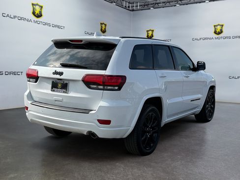 Used 2019 Jeep Grand Cherokee Altitude image 5