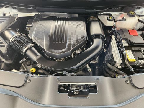 Certified 2025 Chevrolet Traverse LT FWD image 34