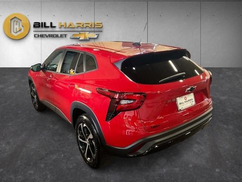 Used 2026 Chevrolet Trax RS FWD image 12