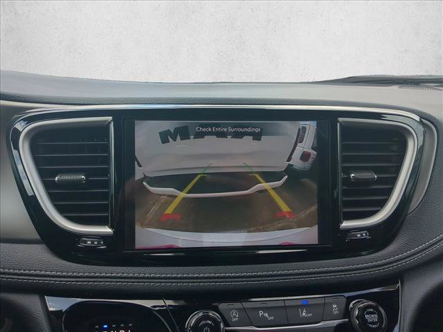 New 2027 Chrysler Pacifica Select FWD image 13