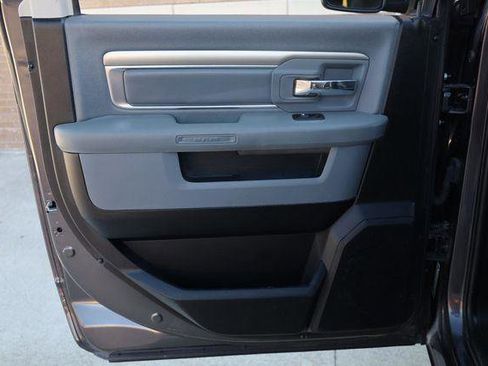 Used 2020 RAM 1500 Classic SLT AWD/4WD image 16