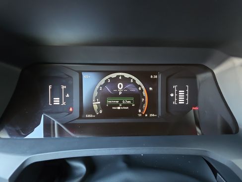Used 2025 Toyota 4Runner SR5 AWD/4WD image 26