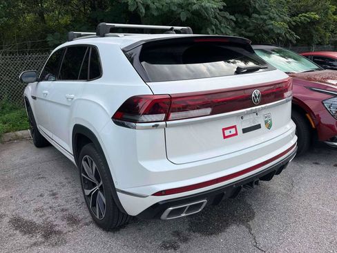 Used 2024 Volkswagen Atlas Cross Sport SEL Premium R-Line AWD/4WD image 3