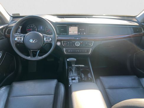 Used 2019 Kia Cadenza Technology image 12