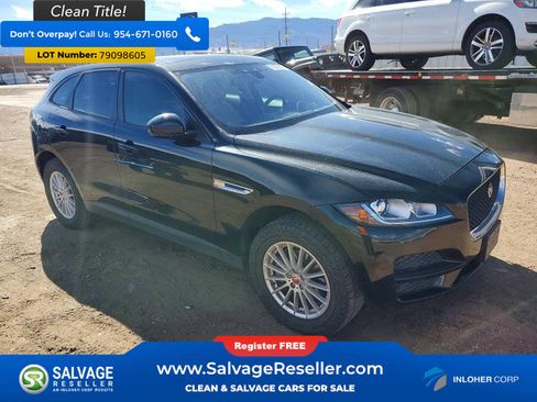 Used 2017 Jaguar F-PACE image 5