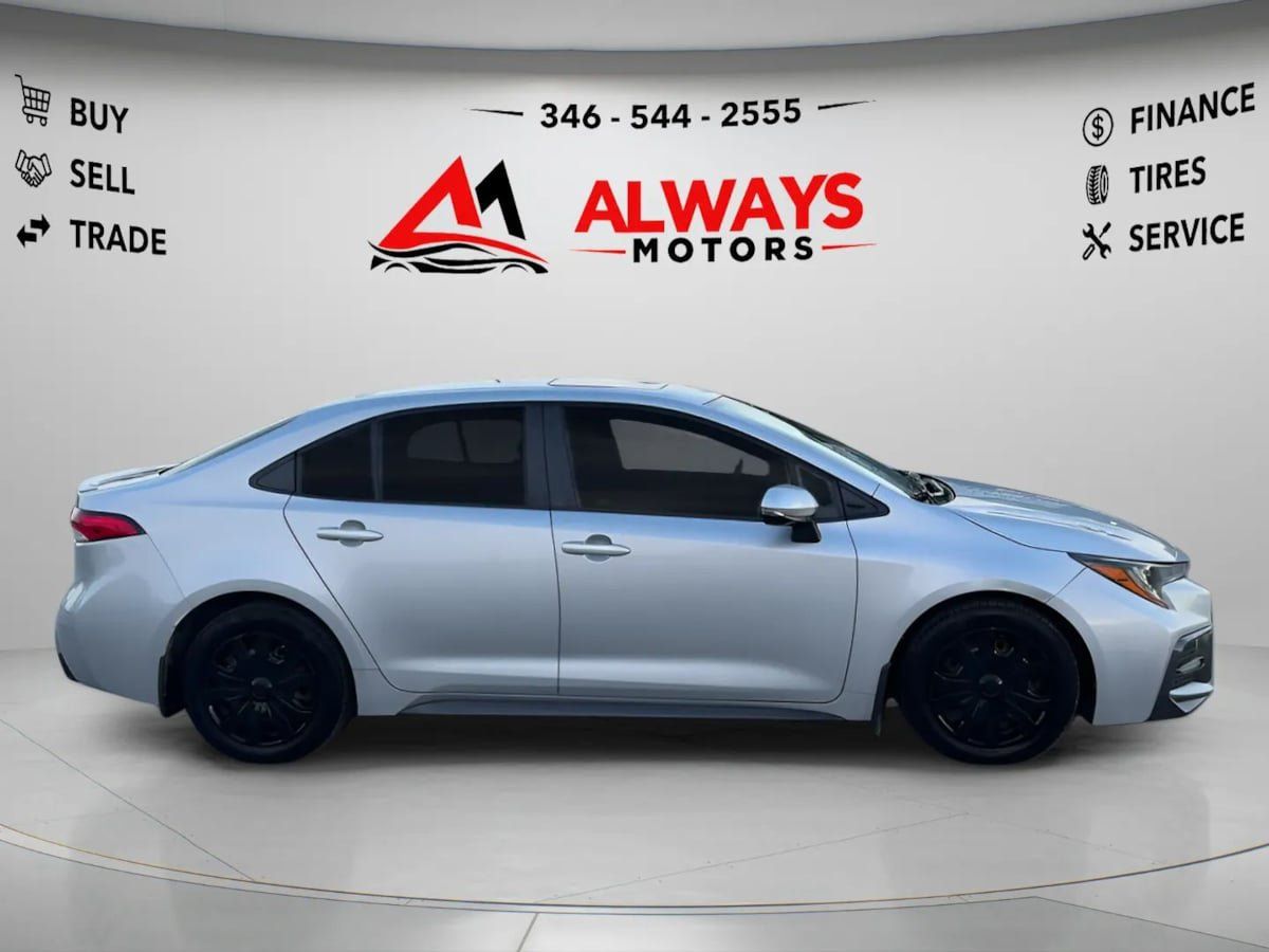 Used 2020 Toyota Corolla SE w/ SE Premium Package FWD image 4