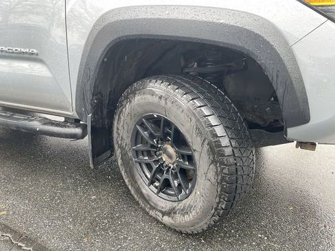 Certified 2020 Toyota Tacoma TRD Off-Road w/ TRD Premium Off Road Package AWD/4WD image 10