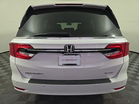 Used 2024 Honda Odyssey Elite image 6