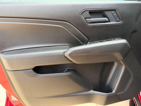 Used 2025 Chevrolet Colorado Trail Boss AWD/4WD image 12
